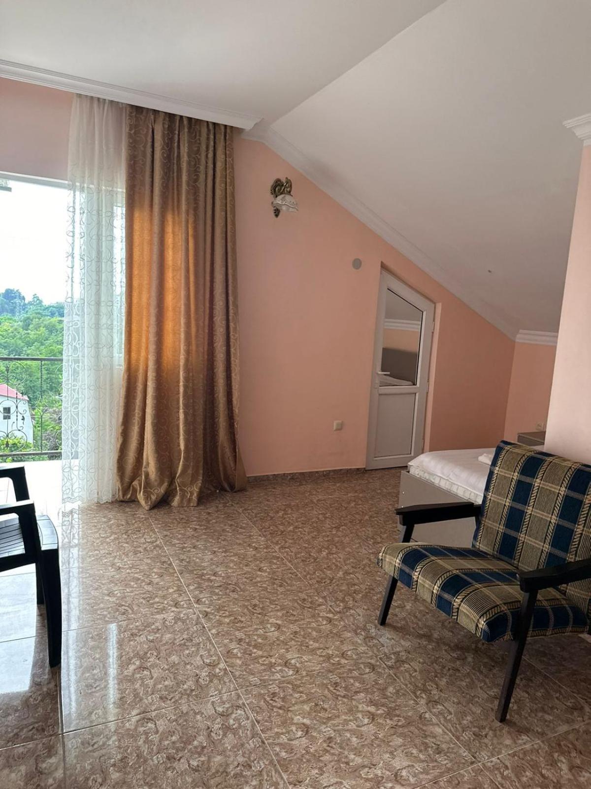 Shamil House Guest House Makhinjauri Luaran gambar
