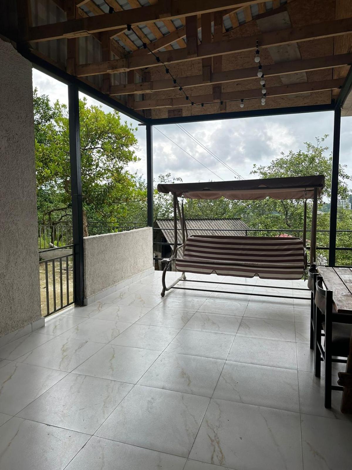 Shamil House Guest House Makhinjauri Luaran gambar